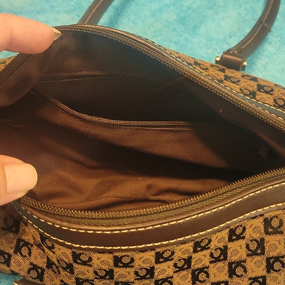 💥💥💥Limited time flash offer!!!💥💥💥Small, round, brown purse. - Picture 3 of 8